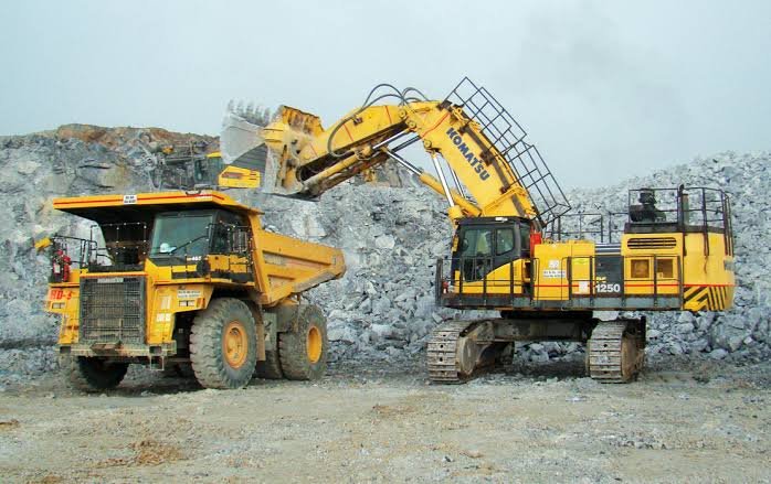 Komatsu PC1250-8